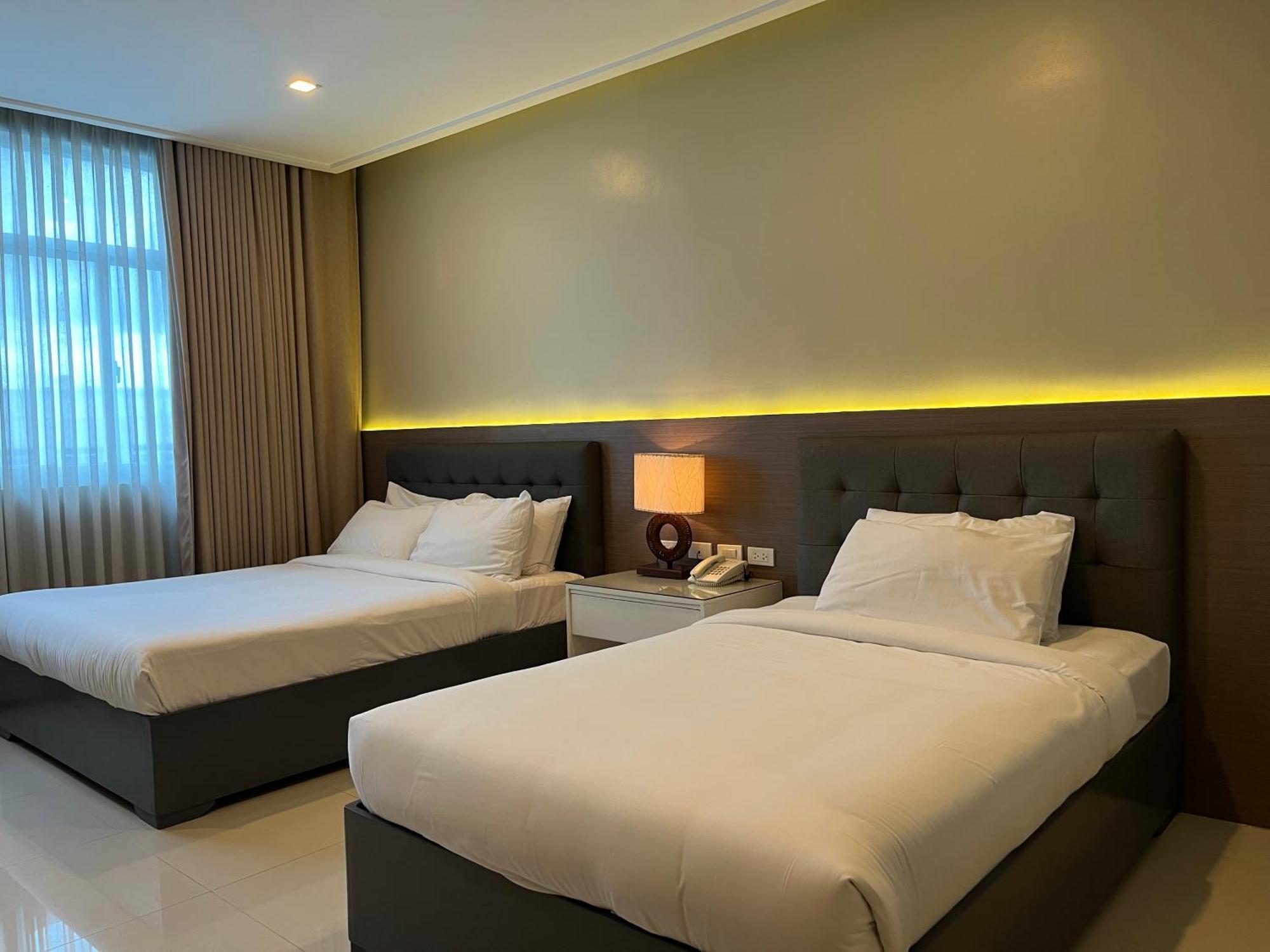 Iloilo Gateway Hotel And Suites Pavia Kültér fotó