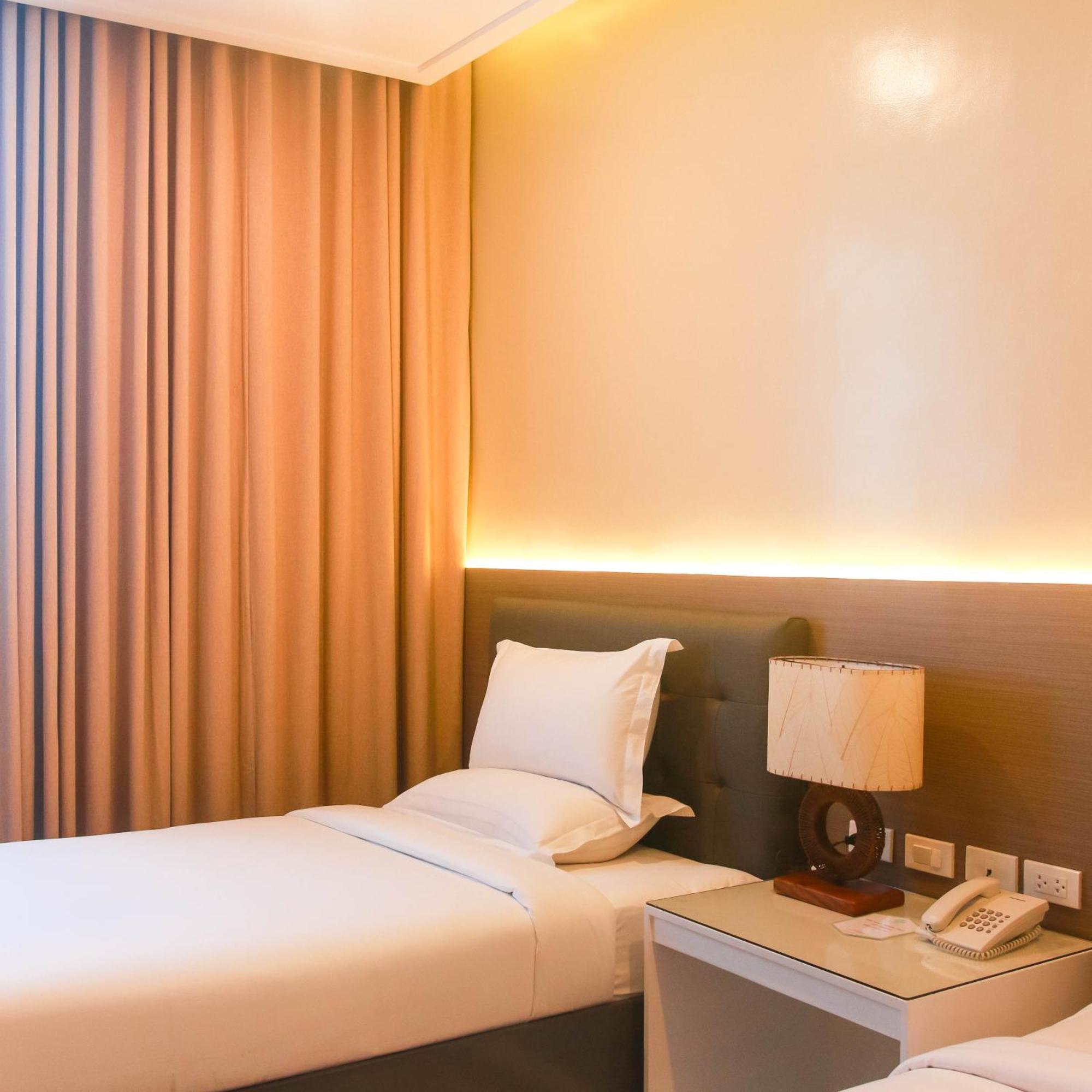 Iloilo Gateway Hotel And Suites Pavia Kültér fotó